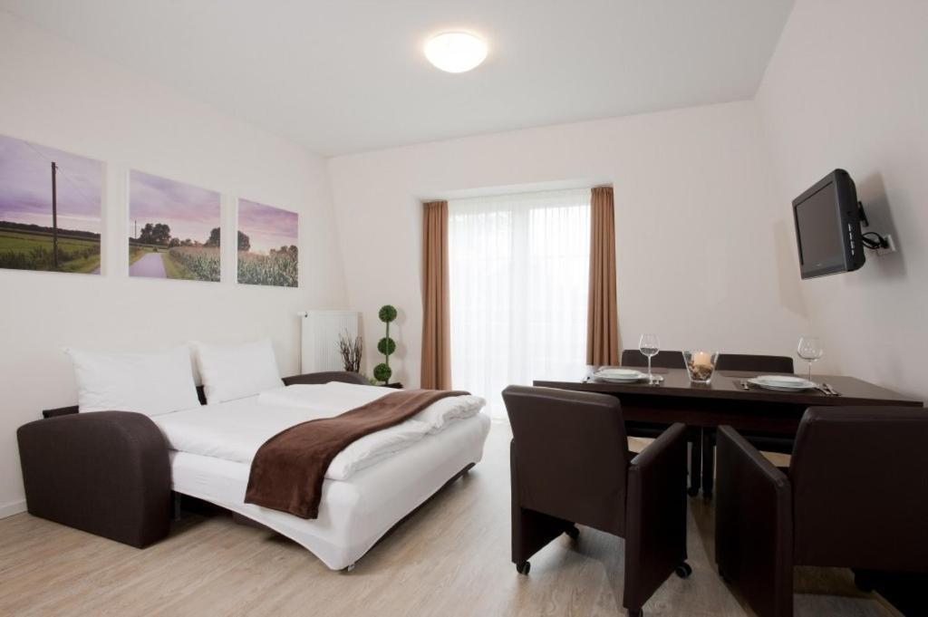 Hotel Meiners Hatten Екстериор снимка
