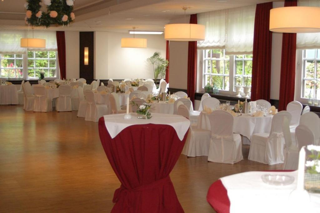 Hotel Meiners Hatten Екстериор снимка