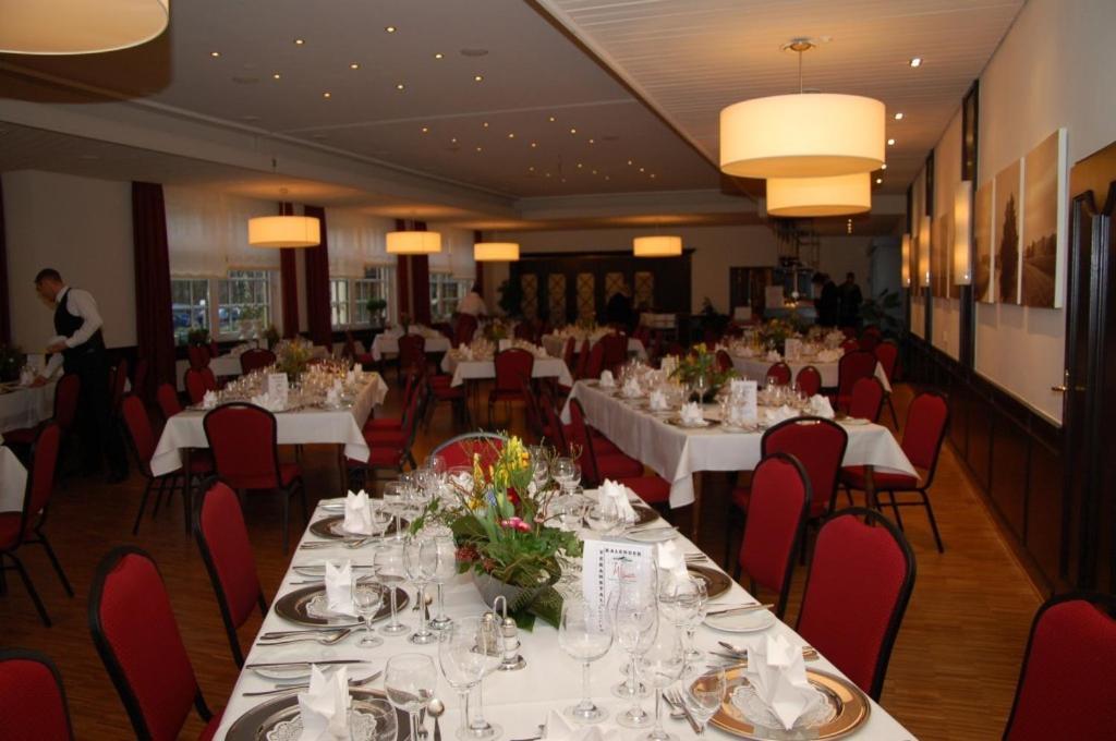 Hotel Meiners Hatten Екстериор снимка